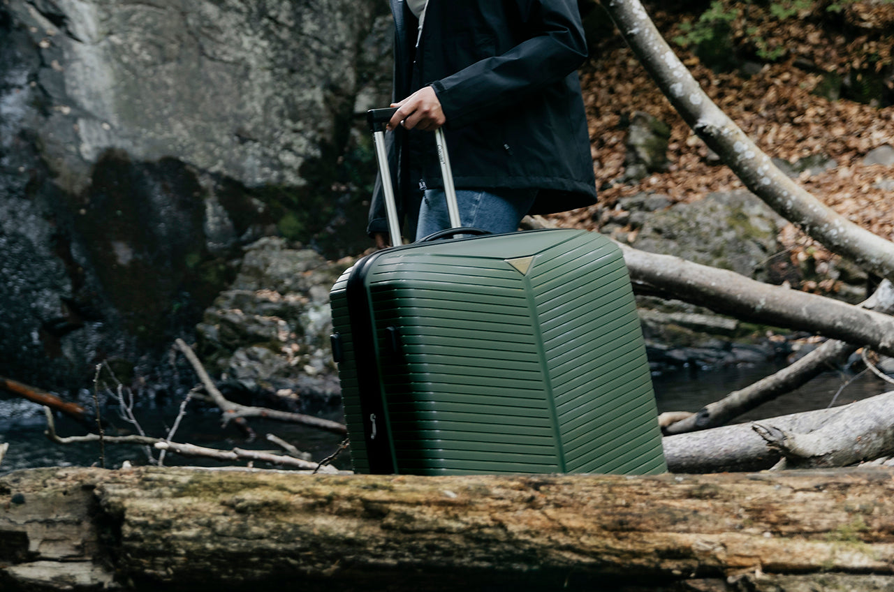 HANTVERK OCH SVENSK DESIGN  SEDAN 1945